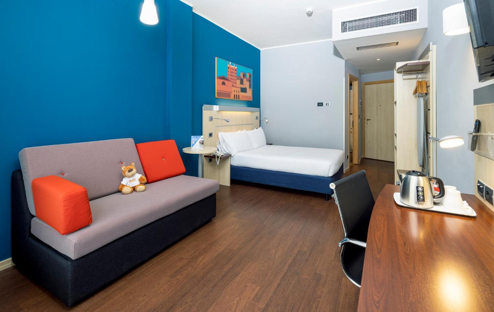 Express By Ihg Hotel 3*