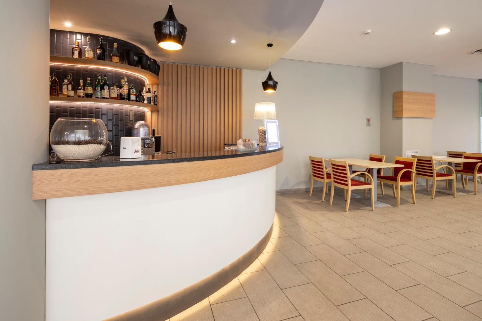 Express By Ihg 3* Parma